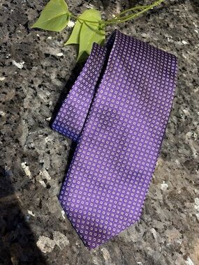 Donald J Trump Signature Collection Purple Geometric Silk Tie Mens Necktie